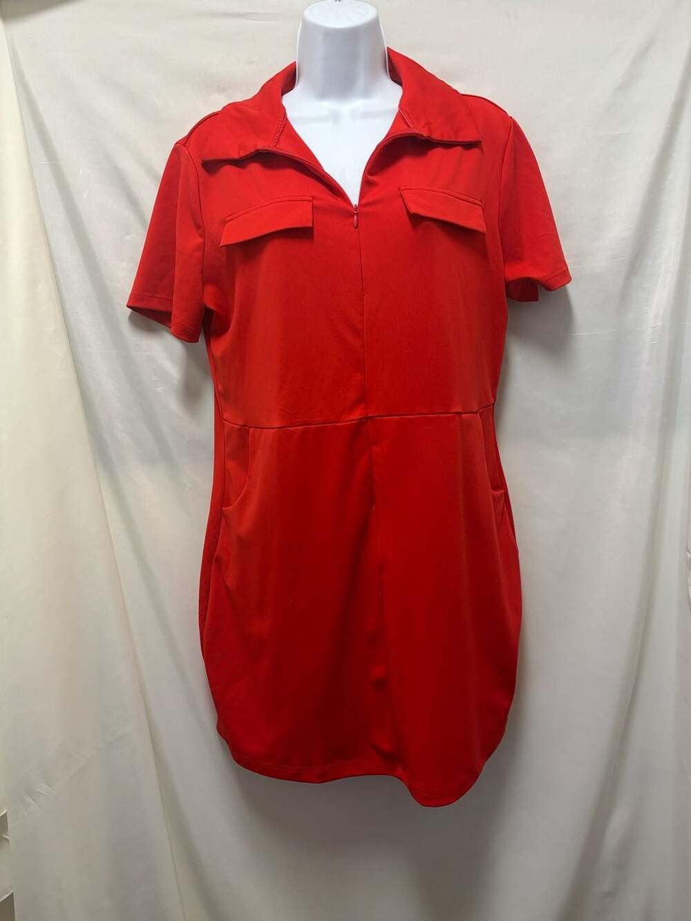 Red Zip Front Shoet Sleeve Dress with Pockets